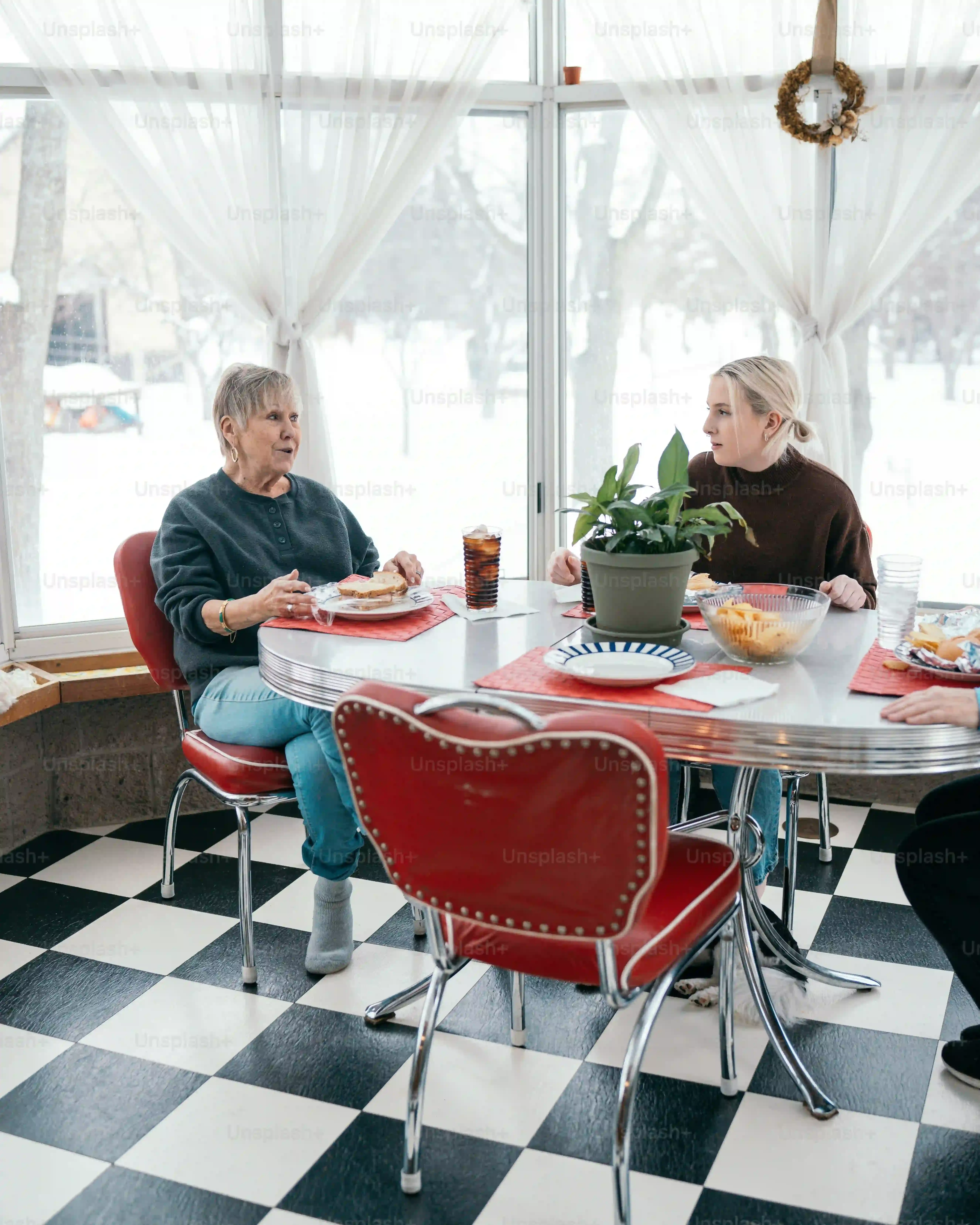 Food, Drink, and Cozy Vibes: Perfect Indoor Date Nights Grand Rapids