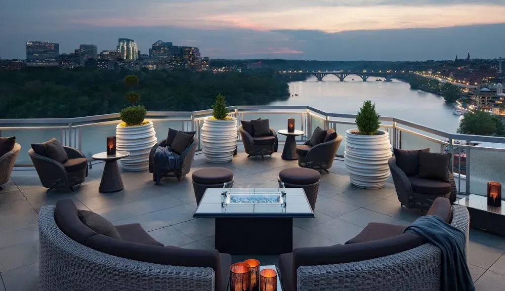 Unique & Fun Spots for a DC Friday Night Date